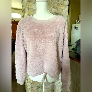 Almost Famous cropped soft pink fuzzy sweatshirt